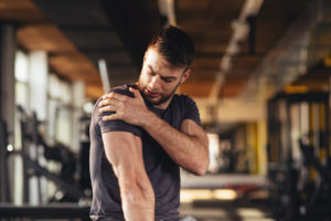 activities to avoid to prevent shoulder pain